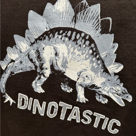 Gymboree navy T-shirt never worn with a cute Dino print on front Size 7 - Picture 2 of 4